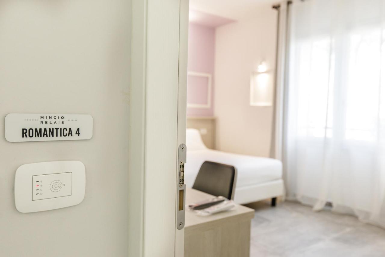 カステルヌオーヴォ・デル・ガルダ Mincio Relais Bed & Breakfast エクステリア 写真
